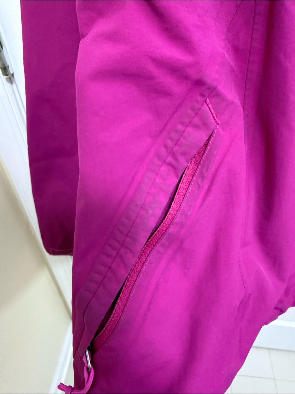 The North Face Women's HyVent Full Zip Magenta Hooded Shell Jacket, Size XXL - Picture 5 of 10